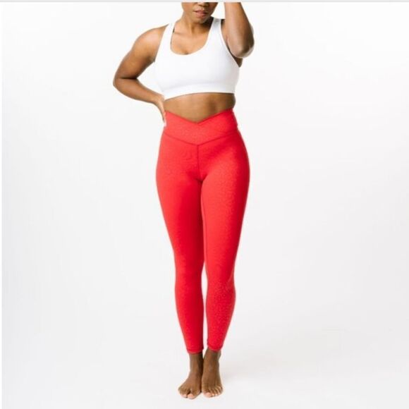 Zyia Red Leopard Print Scrunch V Cross Waist Leggings Size 6-8 - Picture 1 of 10